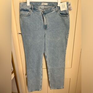 Abercrombie & Fitch Women's Denim Straight Leg Jeans